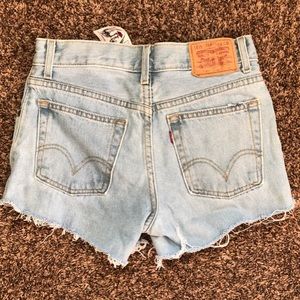 Levi 550 cutoff shorts 😍